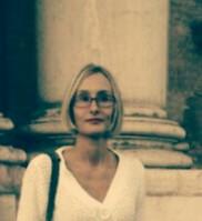 Insegnante di inglese. Laurea in LCE
