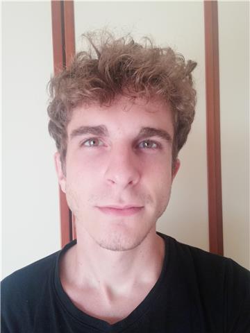 Insegnante di fisica, matematica e filosofia per liceali; aiuto allo studio di qualsiasi materia per ragazzi di elementari e medie
