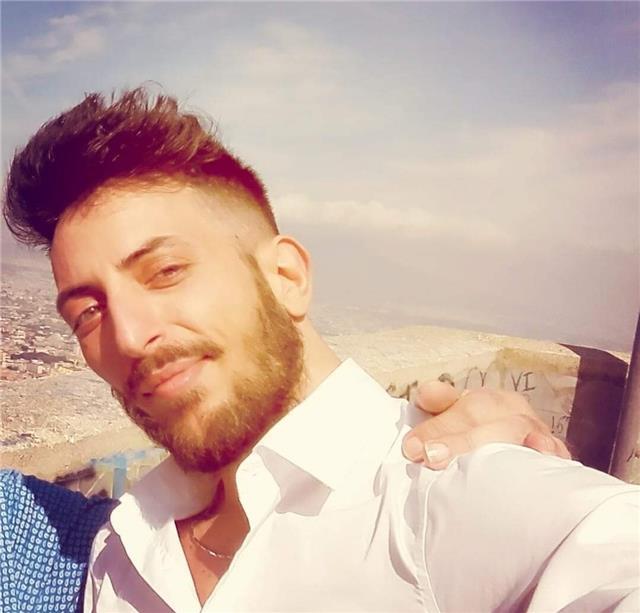 Salve mi chiamo Vincenzo, ho 33 e a breve (questione di giorni) mi trasferirò a Casteldaccia. Sono diplomato in lingue straniere, ho un livello C1 di inglese e un liv B1 di Tedesco