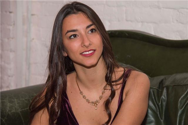 Studentessa di medicina offre lezioni agli studenti di qualsiasi fascia; ho iniziato a fare lezioni 6 anni fa!