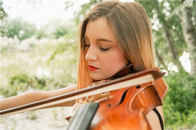 Profesora de viola y lenguaje musical para todas las edades