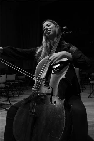 Clases de violonchelo, lenguaje musical, iniciación al piano y música y movimiento para niños menores de 7 años