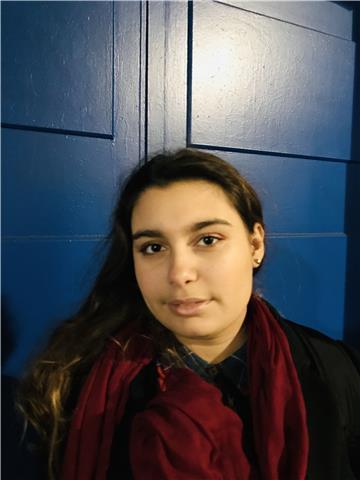 Profesora de inglés B2 a estudiantes de primaria, ESO y posiblemente Bachillerato