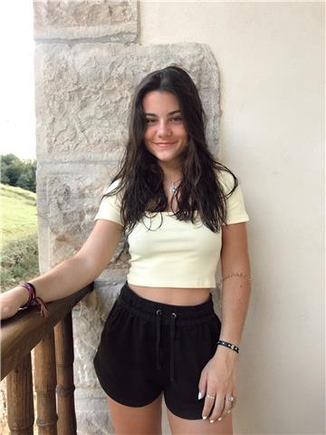 Profesora particular, de bachiller biosanitario. lo cual, puedo dar cualquier tipo de asignatura excepto física