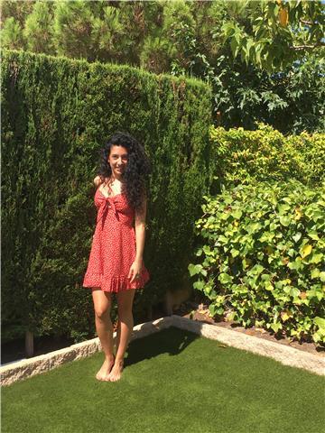 Profesora de secundaria, imparto todas las asignaturas. presencial o a distancia. selectividad. ayuda en trabajos de la ioc y la uoc