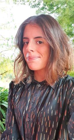 Profesora con titulos de Ingles (cambrigde) y actualmente trabajando de profesora