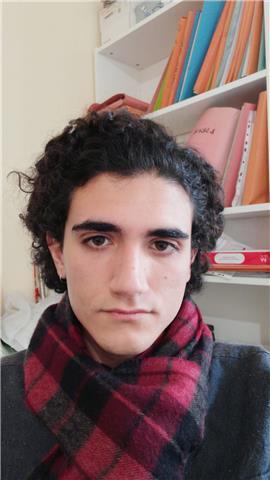 Studente universitario in biologia offre lezioni di scienze zona Napoli centro