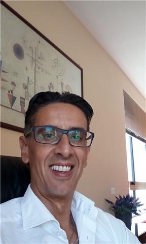 Giornalista esperto in comunicazione multimediale e politica offre lezioni private a studenti