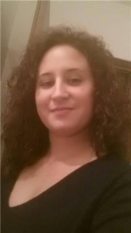 Insegnate di materie Letterarie,Latino e Greco, impartisce lezioni di recupero private e aiuto compiti