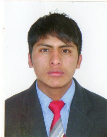 Maestro de primaria Intercultural bilingüe capacitado en quechua , música y cultura en su apoyo como estudiante