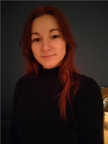 Bonjour ! Étudiante en Droit, je souhaite mettre à profit mon temps libre pour donner des cours d'anglais :)