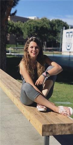 Doy clases de piano y solfeo, juntas o separadas. estoy formada en la escuela municipal de música y danza, con experiencia de más de 5 años