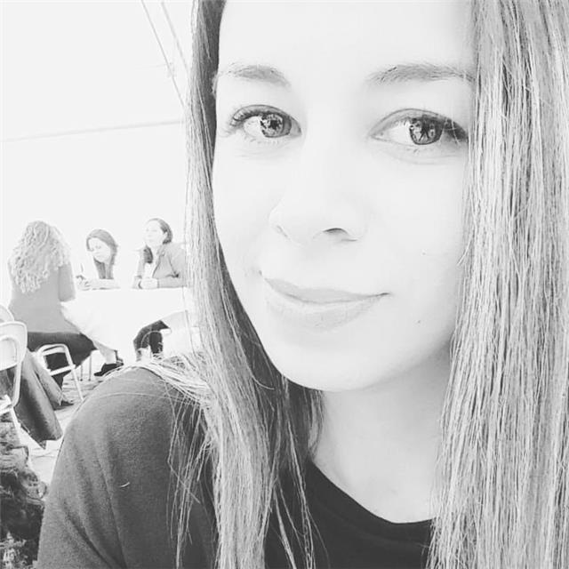 Lezioni di yoga in piccoli gruppi online