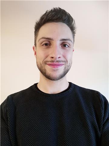 Studente di ingegneria nucleare offre aiuto in matematica e fisica