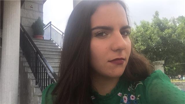 Estudiante da clases de matemáticas, biología e inglés nivel eso y preparación para selectividad y clases de matemáticas, biología, inglés y química nivel bachillerato en área de pontevedra o en línea