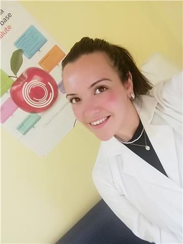 Laureata in Biotecnologie e specializzata in Nutrizione umana, impartisce lezioni di Biologia. Anche per esami universitari