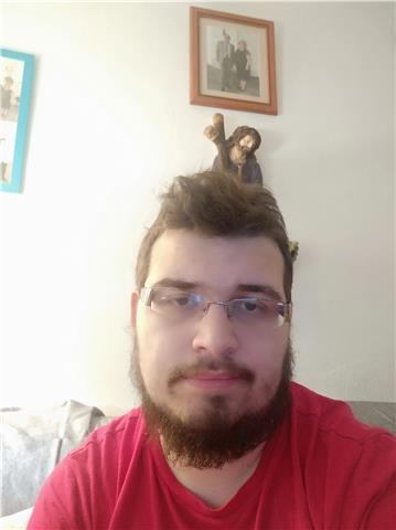 Estudiante de filología francesa que se ofrece para dar clases