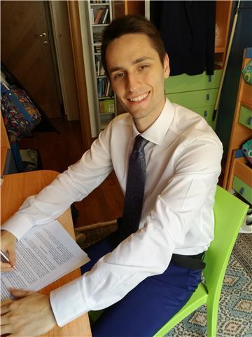 Diplomato Liceo scientifico e studente di giurisprudenza impartisce ripetizioni di matematica anche a domicilio