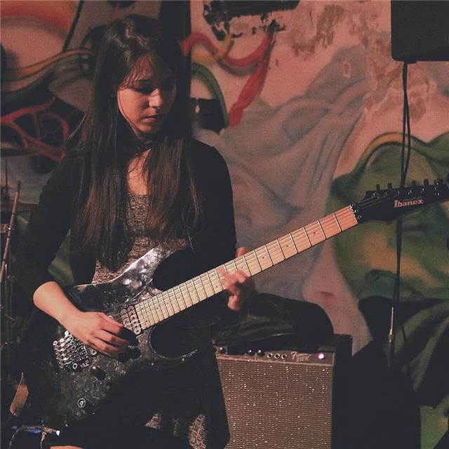 Lezioni di chitarra acustica ed elettrica rock blues