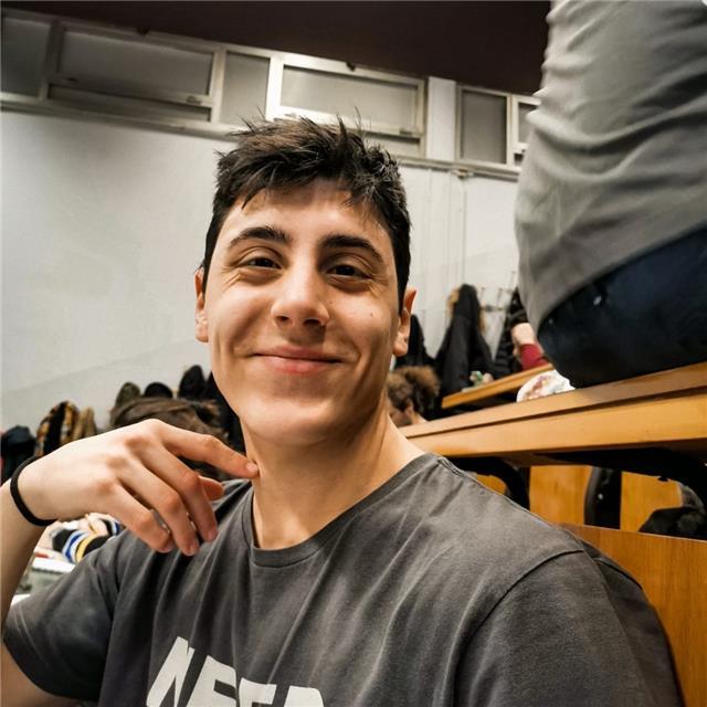Studente universitario offre ripetizioni. Studio Filosofia all'Università di Torino