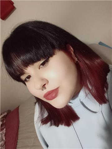Me gusta ayudar a los demás y me gustaría darles esa ayuda a alumnos de instituto que necesiten o quieran clases extra