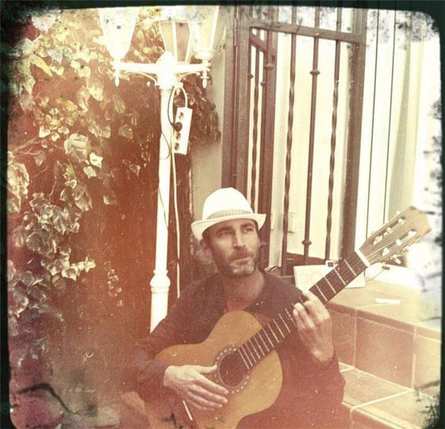 Aprender a cantar tus canciones favoritas,
Piezas de guitarra clásica y técnicas para aprender guitarra flamenca