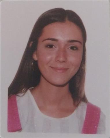 Clases de la eso (matemáticas, castellano, biología, sociales...). soy estudiante de enfermeríay tengo 18 años. me gusta mucho enseñar y tengo experiencia dando clases