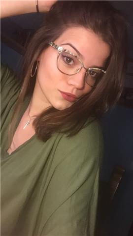 Doy clases particulares de economía. me encanta la materia, mi nota en segundo de bachillerato ha sido un 10. estaría encantada de enseñarla