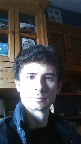 Licenciado en Filología Hispánica y profesor especializado en Lengua Castellana y Literatura en los niveles de ESO y Bachillerato se ofrece a impartir clases de Lengua española y literatura para reforzar la materia