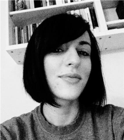 Studentessa offre lezioni di Informatica