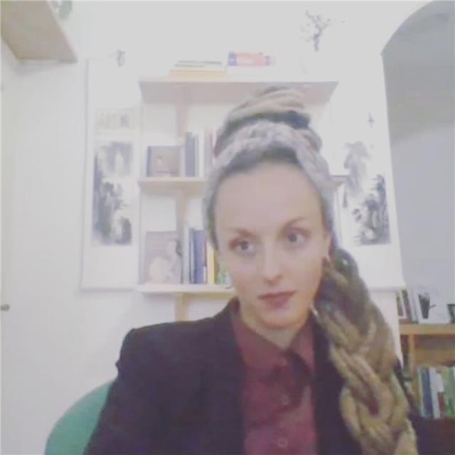 Laureata in lingue e letterature orientali, insegno italiano per stranieri l2 nelle scuole primarie e secondarie pratesi. disponibile per lezioni online e in presenza