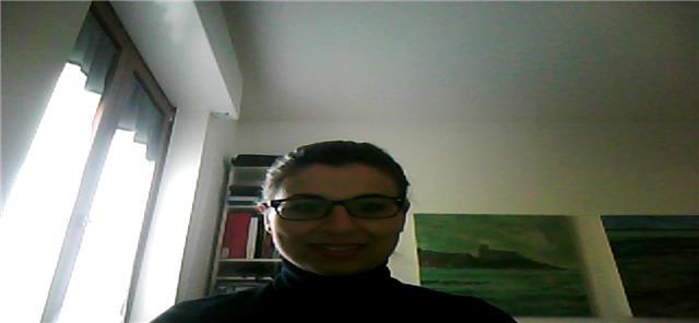 Ragazza neolaureata in scienze linguistiche offre ripetizioni d'inglese spagnolo e francese a livello medio/avanzato