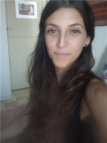 Laureata offre ripetizioni di Inglese e indirizzamento nel metodo di studio della lingua nel bolognese. Oltre un triennio passato in paesi anglofoni