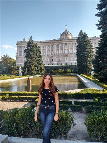 Profesora de Historia, ofrece clases para secundaria bachillerato y refuerzo de primaria