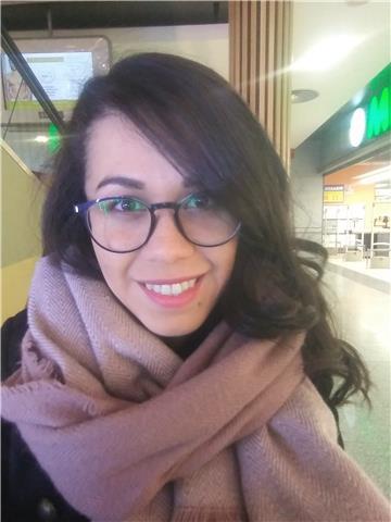 Graduada en turismo ofrece clases particulares de apoyo a niños de primaria