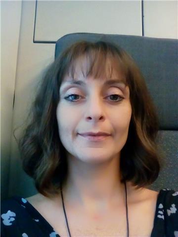 Insegnante di inglese in formazione offre lezioni online e in presenza con metodo creativo a prezzi modici