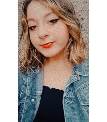 Studentessa disponibile per ripetizioni di grammatica,letteratura,materie umanistiche e inglese