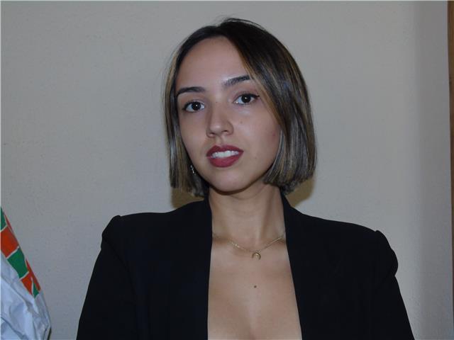 Graduada en biología con pasión por las ciencias da clases de diferentes asignaturas. clases online o presenciales