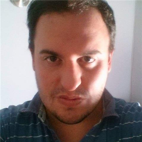 Profesor de informática con más de 14 años de experiencia en empresa privada desarrollando aplicaciones web