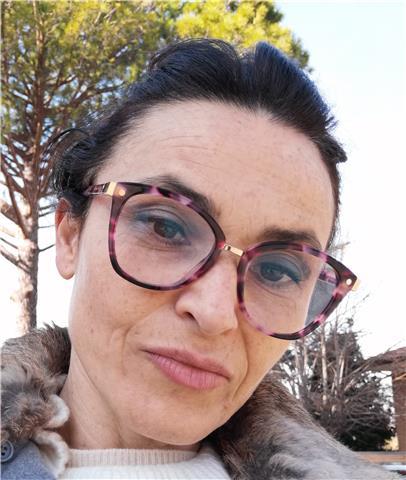 Docente di lingua francese impartisce lezioni per ogni ordine e grado. Si possono organizzare lezioni di gruppo, lezioni singole on line o in presenza, Ricevo a casa o presso la vostra azienda o abitazione portando dovuta attenzione alle sicurezze Covid-1