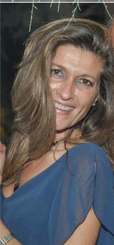 Traduttrice esperta, impartisce ripetizioni di lingua inglese e lezioni per preparazione certificazioni linguistiche o test ingresso specifici