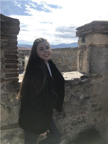 Profesora particular con bachillerato y experiencia con niños ofrece clases online de inglés