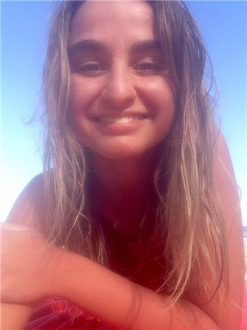 Profesora de español nativo que ofrezco clases para principiantes y a su vez para gente que quiere mejorar el idioma