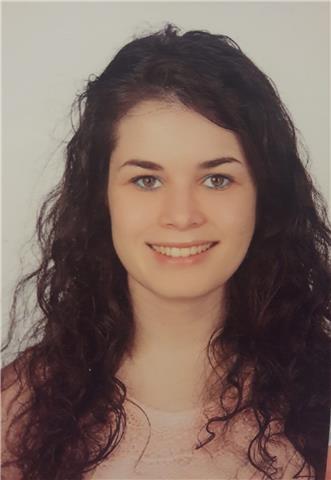 Graduada en finanzas y contabilidad y máster en ciencias acturiales y financieras ofrece clases particulares enfocadas a primaria y eso en matemáticas