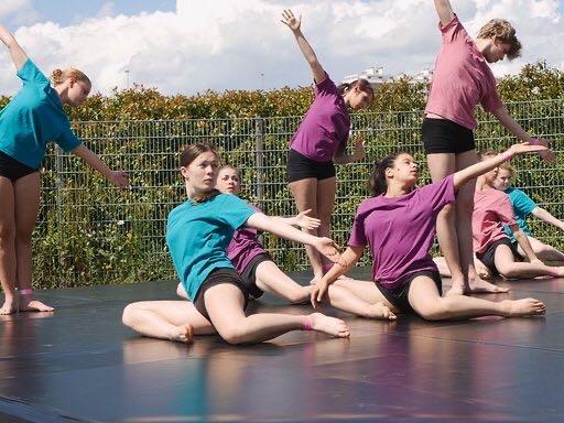 Danseuse, donne des cours particulier afin de progresser afin d'atteindre ses objectifs !