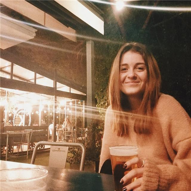 Hola! tengo experiencia dando clases de matemáticas, física y química para bachillerato y eso por lo que estoy abierta a cualquiera de estas opciones. obtuve muy buenos resultados en bachillerato y selectividad