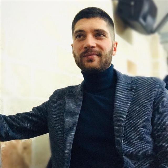 Laureando in giurisprudenza, impartisco lezioni di diritto a studenti di scuola superiore e universitari