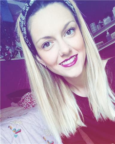 Doy clases particulares de refuerzo para primaria y hasta 3° de eso en todas las asignaturas, eñ resto de cursos en asignaturas de letras