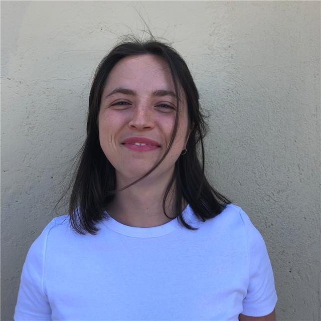 Laureata in Lingue presso l'Università di Bologna, livello IELTS C1, offre lezioni/ripetizioni di inglese per ragazzi (dalle scuole elementari alle scuole superiori)