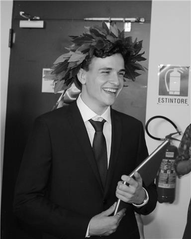 Insegnante di matematica e fisica offre lezioni: percorso adatto al ragazzo ed alle sue esigenze. massima disponibilità e professionalità